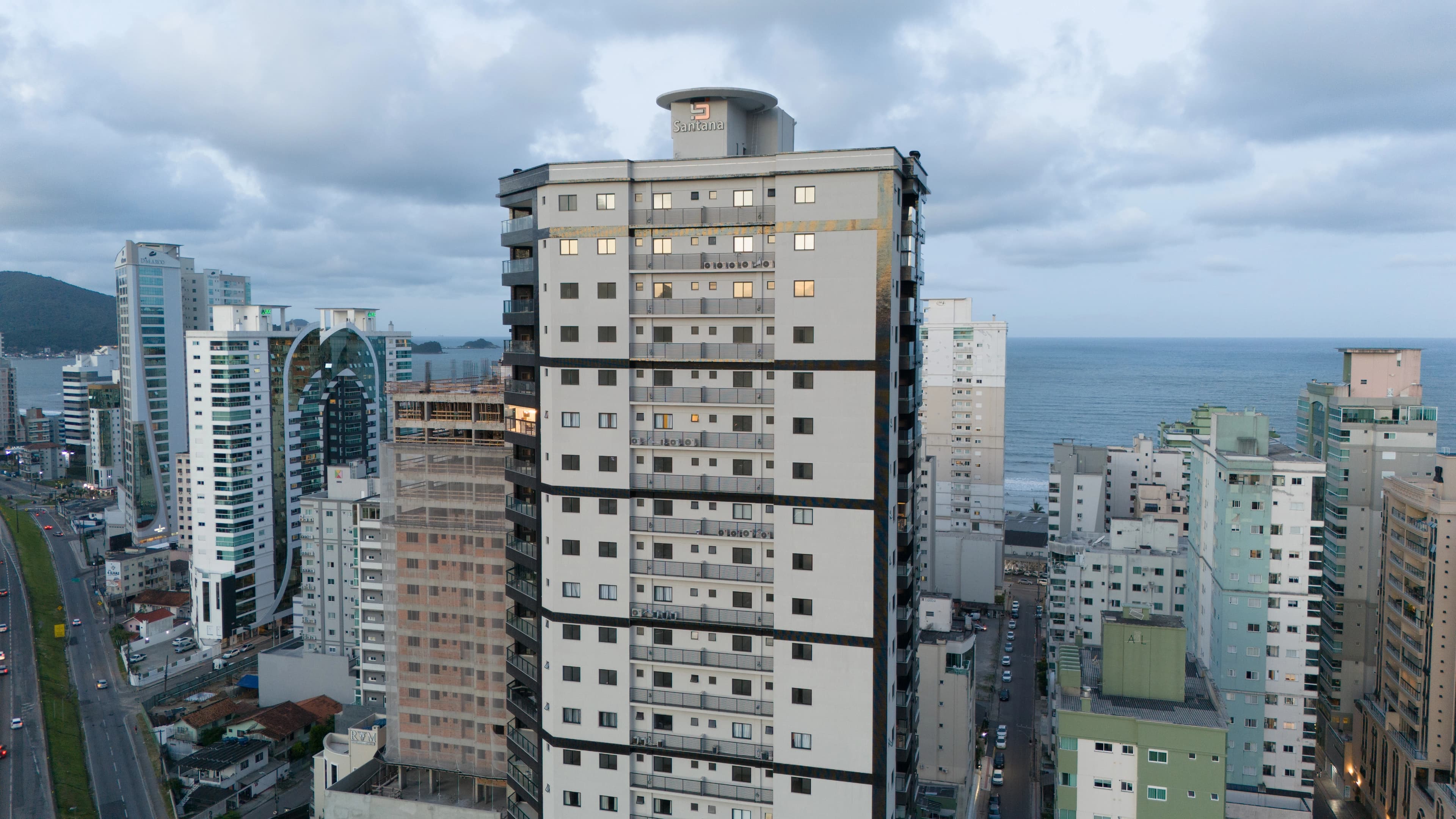 Fachada Zurich 01.jpeg